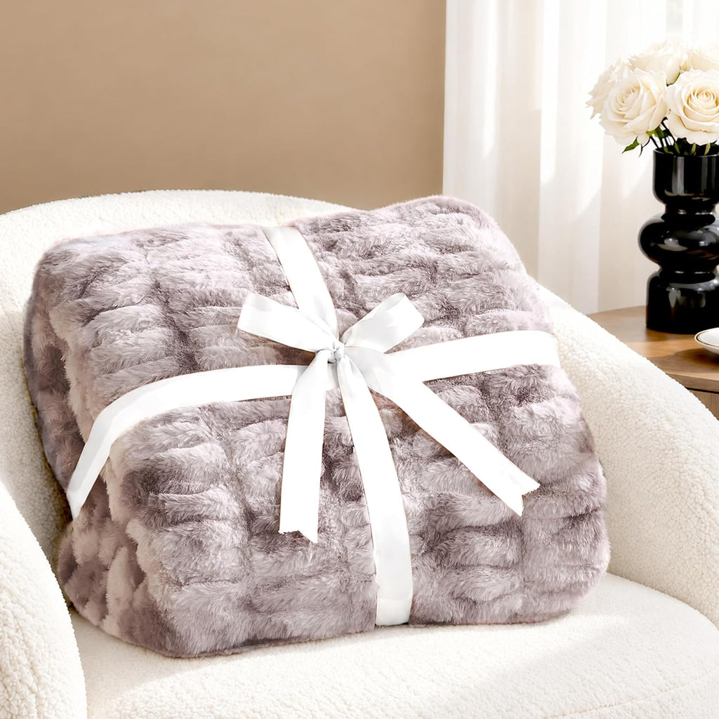 700GSM Faux Fur Throw Blanket, Ruched Soft Fuzzy Blankets,Warm Cozy