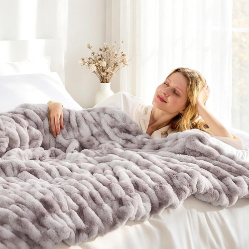 700GSM Faux Fur Throw Blanket, Ruched Soft Fuzzy Blankets,Warm Cozy